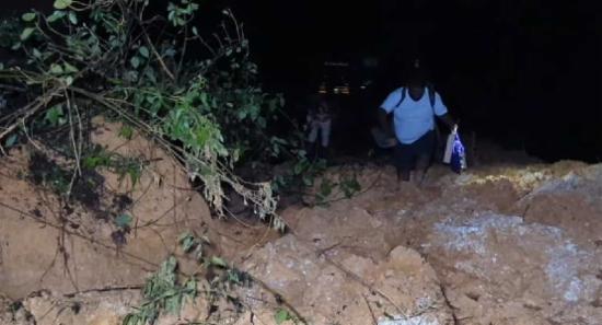 හැටන්-නුවරඑළිය මාර්ගයේ රථ වාහන ධාවනය යථා තත්ත්වයට.